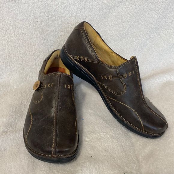 Clarks Unstructured Un.Loop Brown Leather Slip-On Loafer Shoes Womens Size 7M - Picture 1 of 6